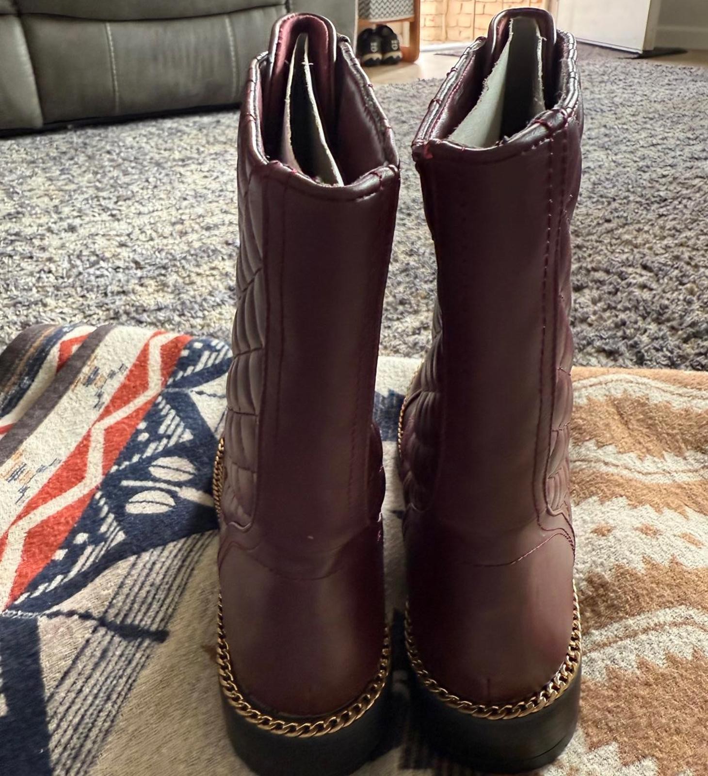 Charlee Burgundy Quilted Lace Up Combat Boots Chain Trim Size 7.5