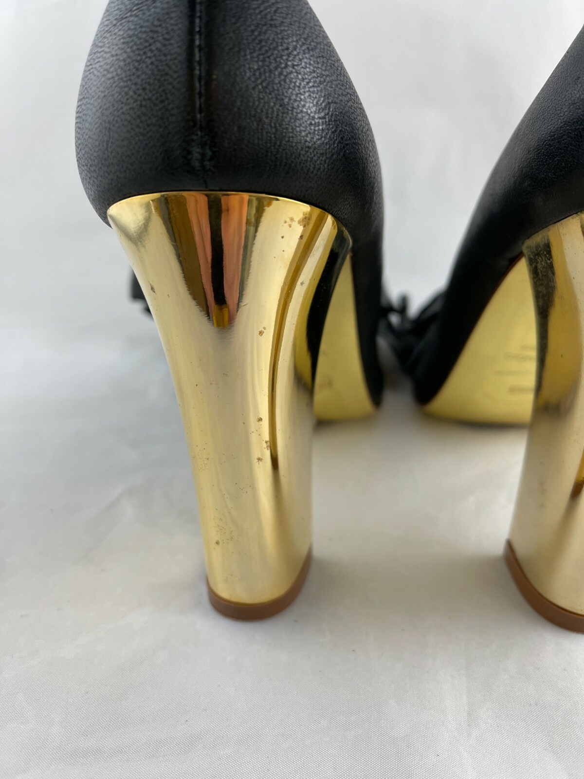 Just Cavalli women black leather hill with bowshoes Size 39 NWD