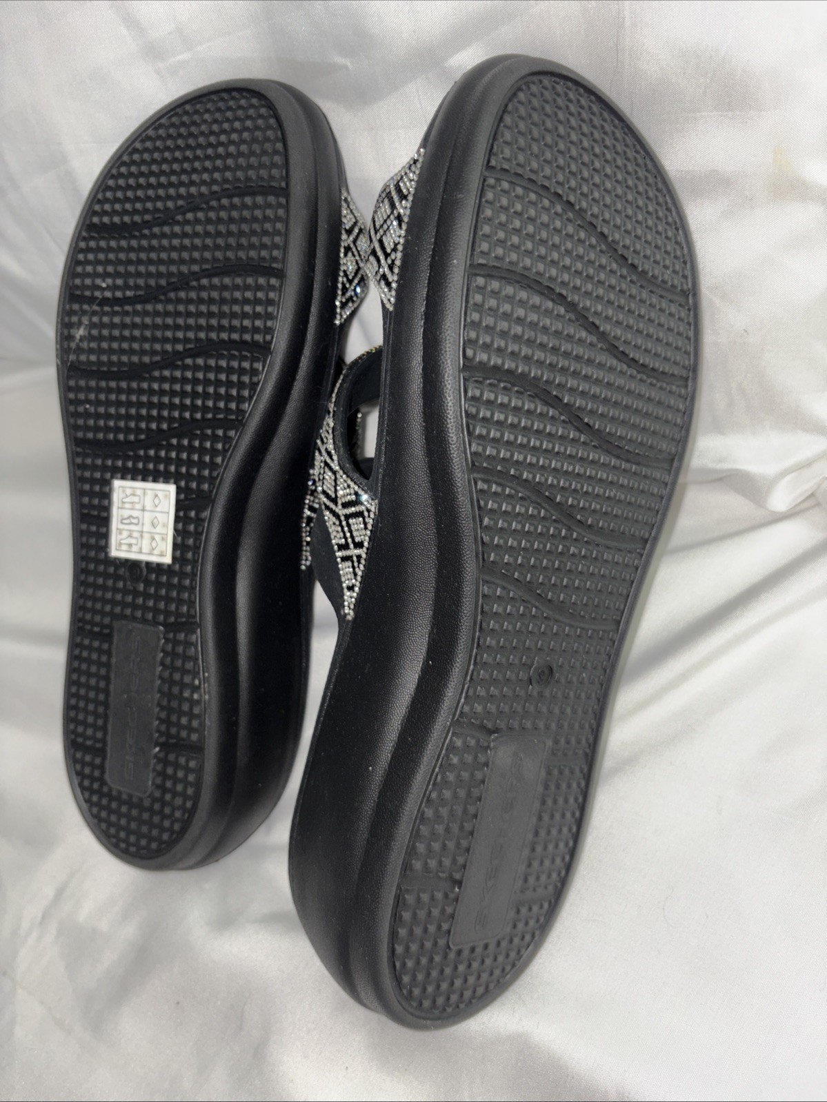 Skechers Foamies Arch Fit Ascend Showstopper Sandals Rhinestone Straps Women’s 9