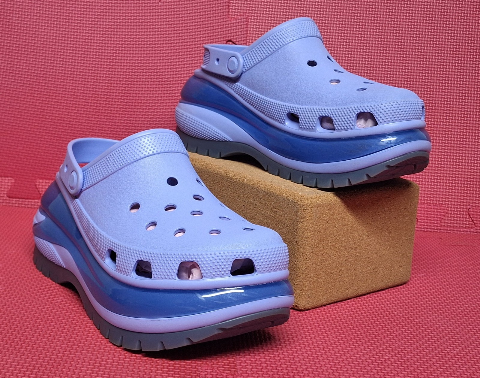Crocs Mega Crush Platform Clog Shoes Moon Jelly Purple Lavender Size 9 Women’s