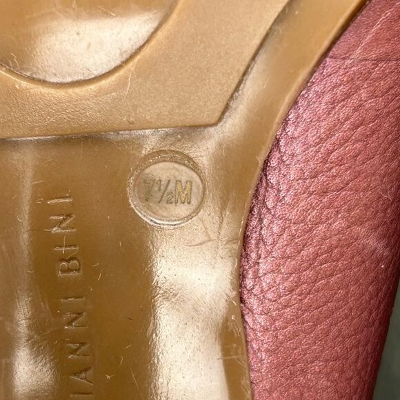 Gianni Bini Mauve Studded Heels Bohemian Stitching Size 7.5 Business Formal