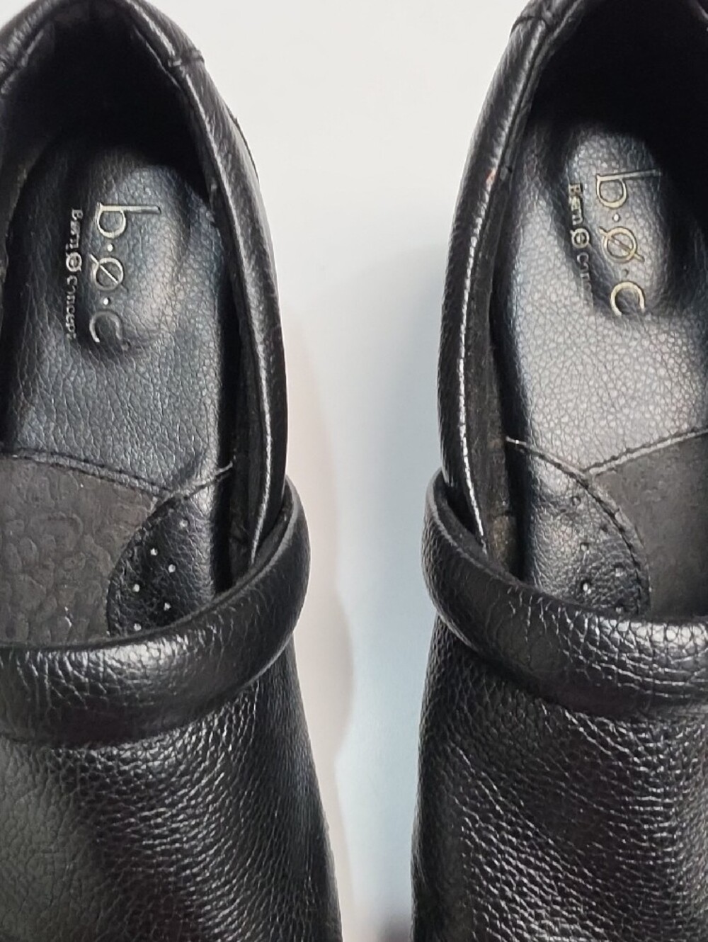 b.o.c. Born Concept Black Peggy Model Leather Slip-On Clogs – Size 6