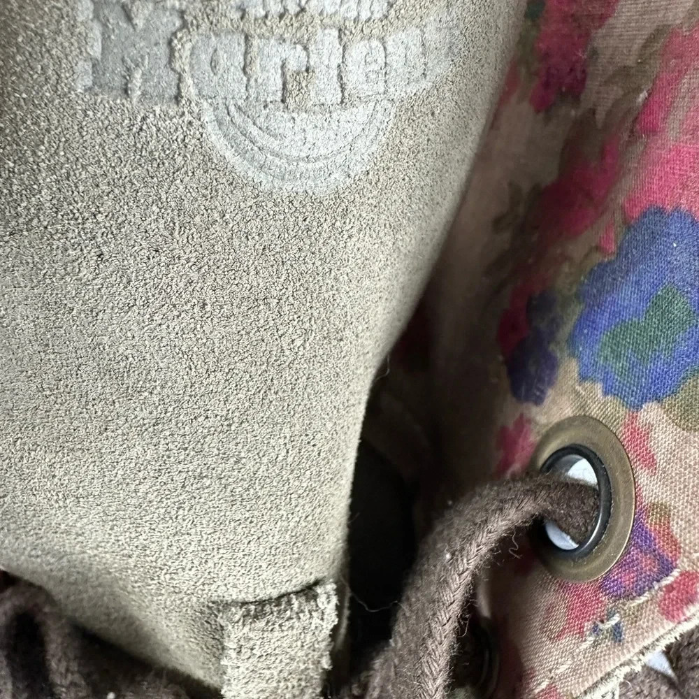Dr. Martens Suede Fold Down Floral Lined Combat Boots Women’s Size 6 (US) Rare