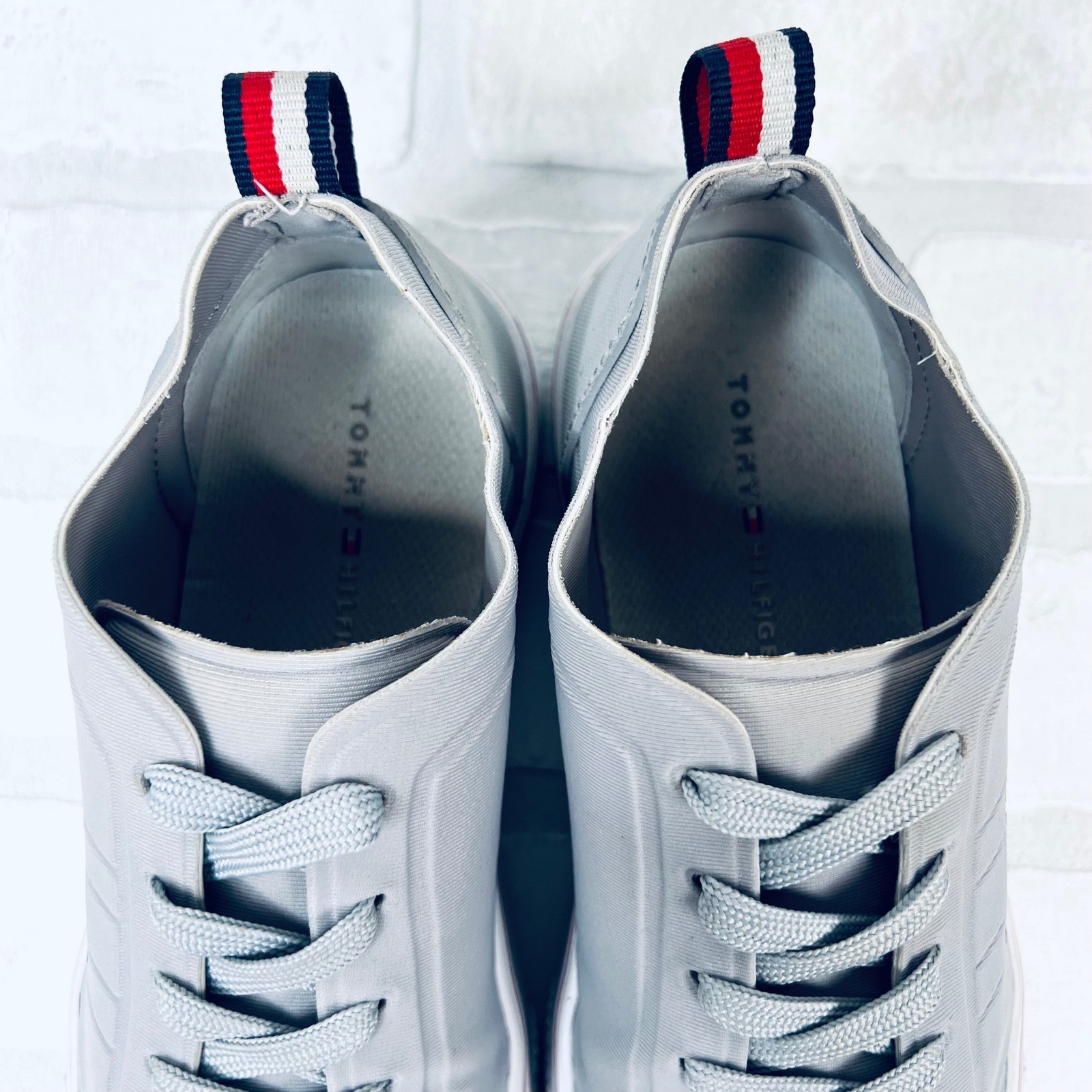 Tommy Hilfiger Womens TWSAWYIR Platform Sneakers Light Gray 5.5M