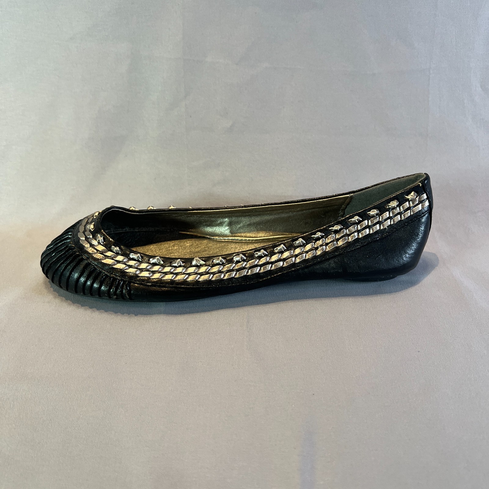Soda Ballet Womens 7.5 Core Black Silver Round Toe Comfort Casual Slip On Flats