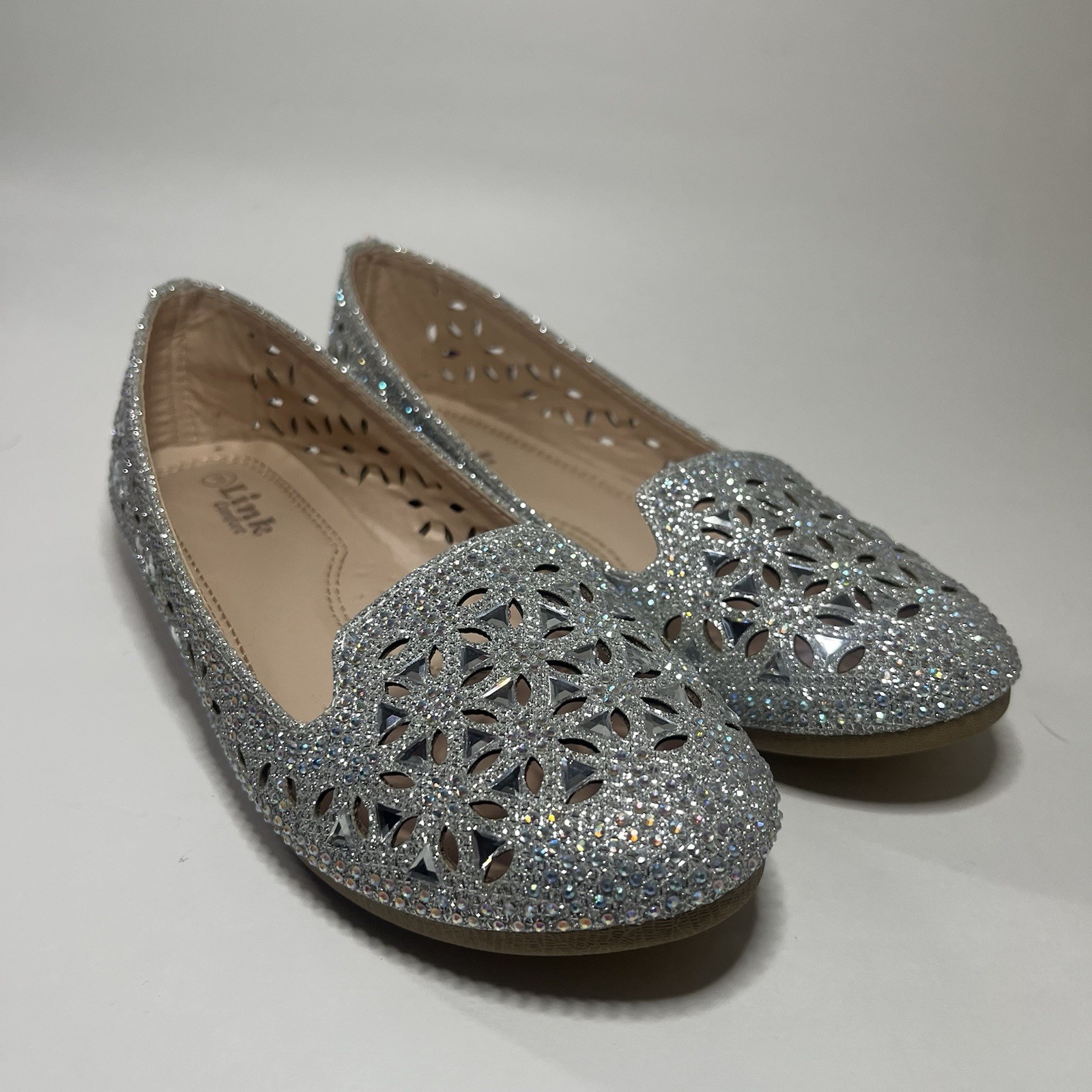 Link Silver Glitter Cut-Out Slip On Flats Round Toe Synthetic Shoes for Women