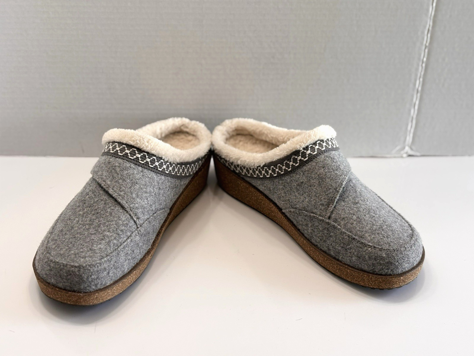 OrthoFeet Clara Orthopedic Adjustable Mule Women’s 9.5 Wide Grey Wedge Slippers
