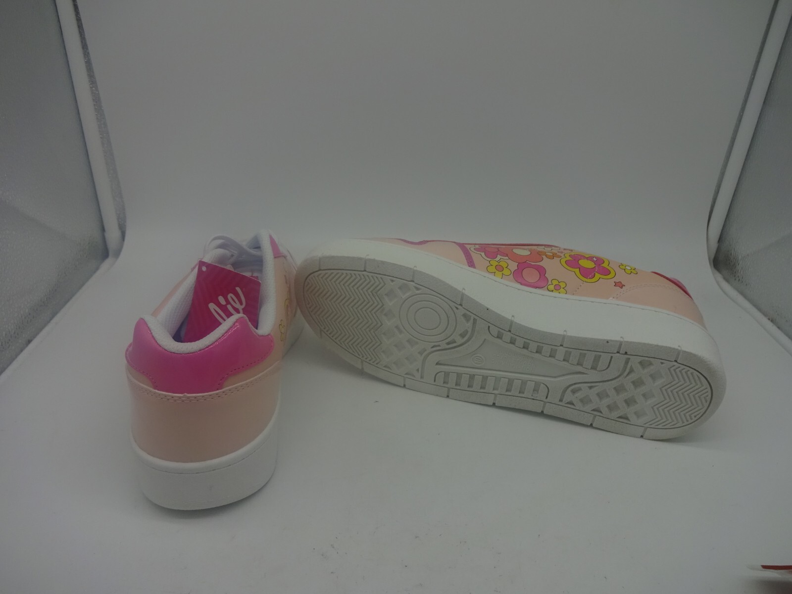 Women’s Mattel Barbie Court Sneakers Skater Shoes Flower Hot Pink 6 7 8 9 10 11