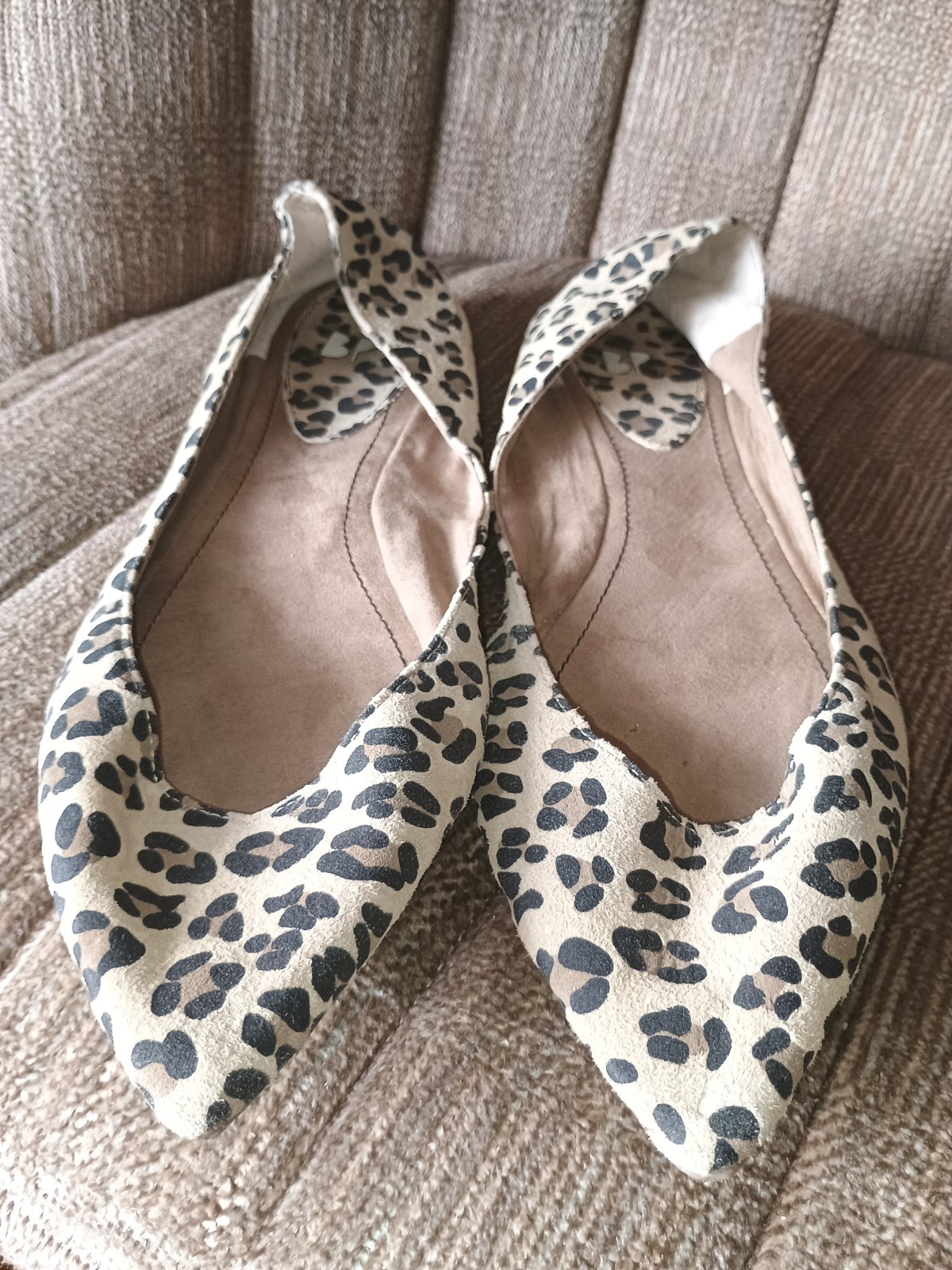Beige Brown Flat Shoes Suede Animal Cheetah Print 11 Med WORN ONCE