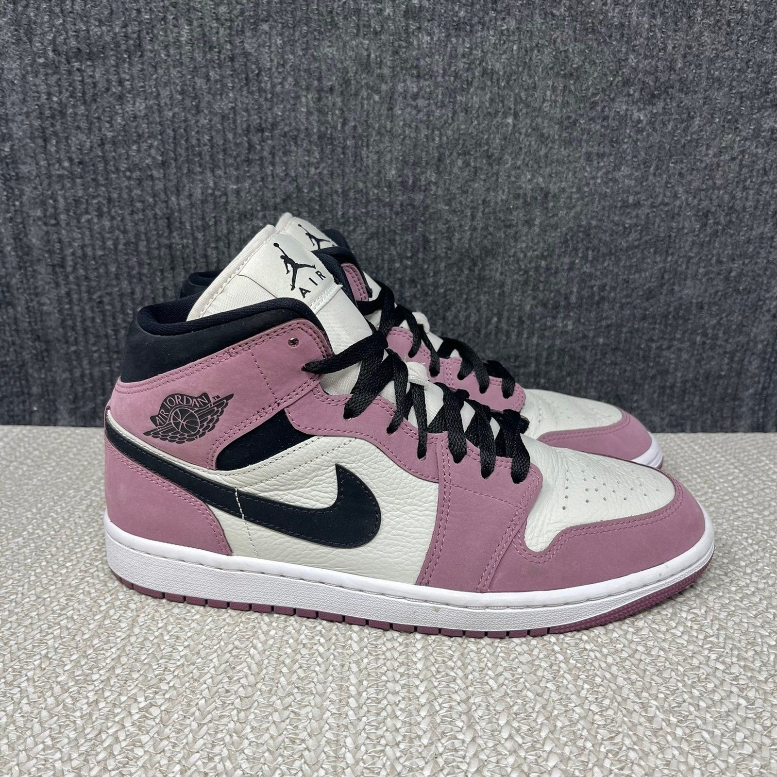 Nike Air Jordan 1 Mid SE Berry Pink Mulberry Black Shoes Women’s 10 DC7267-500