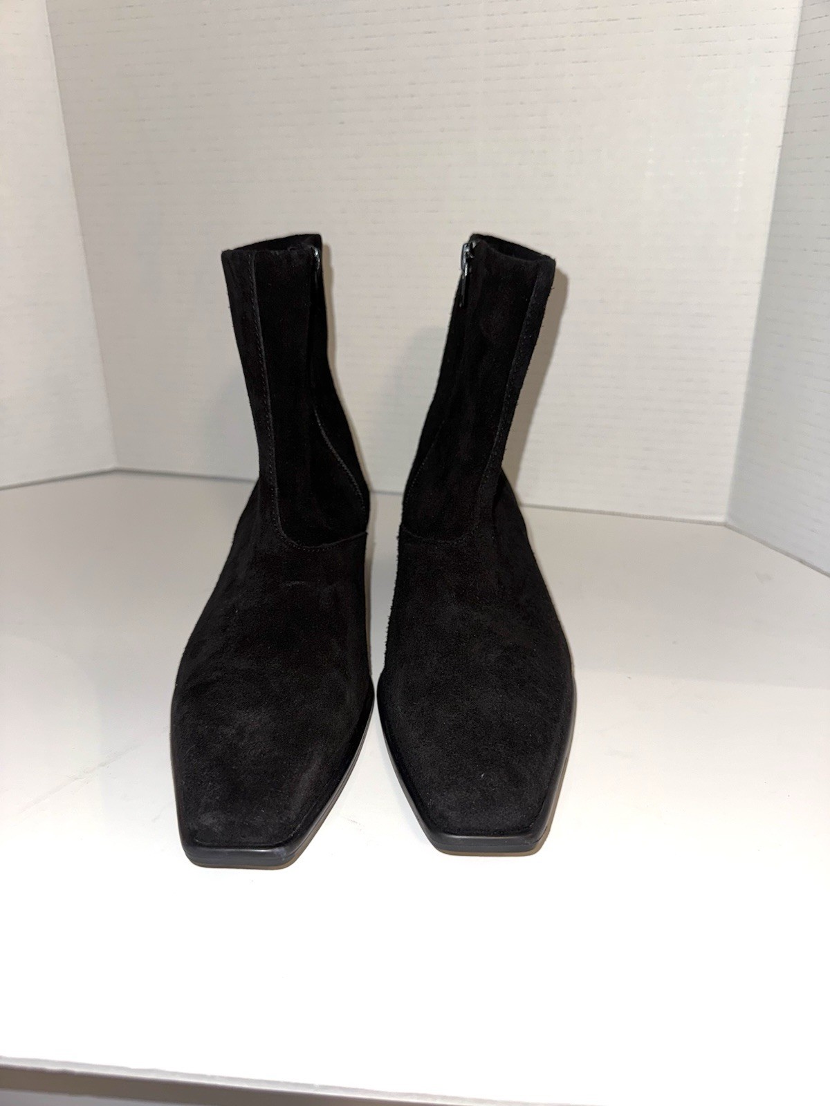 Vagabond Nella Suede Booties