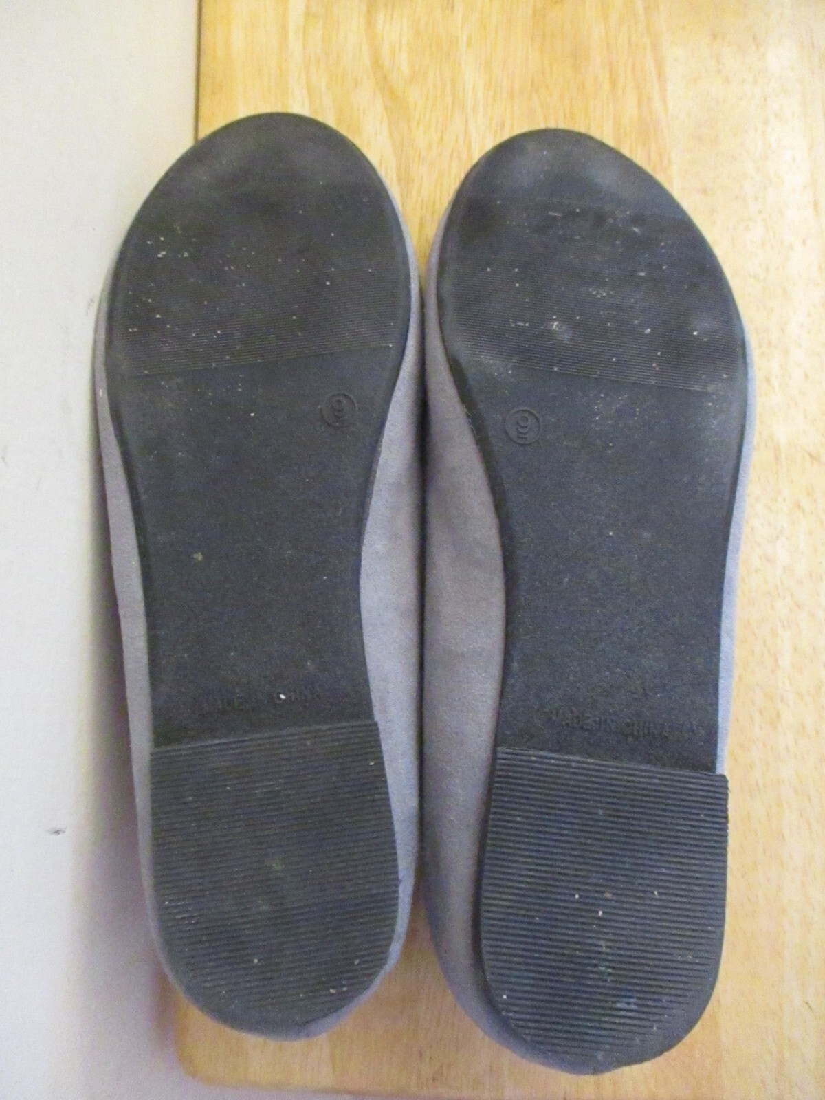 Old Navy Women’s Gray Faux Suede Textile Flats, Studded, Size 9