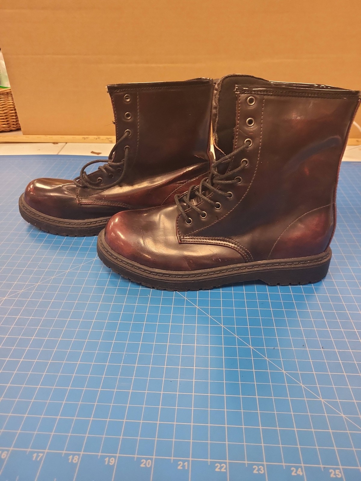 Women’s Burgundy Combat Boots Lace Up Size 8 Faux Leather Goth Punk Lug Sole