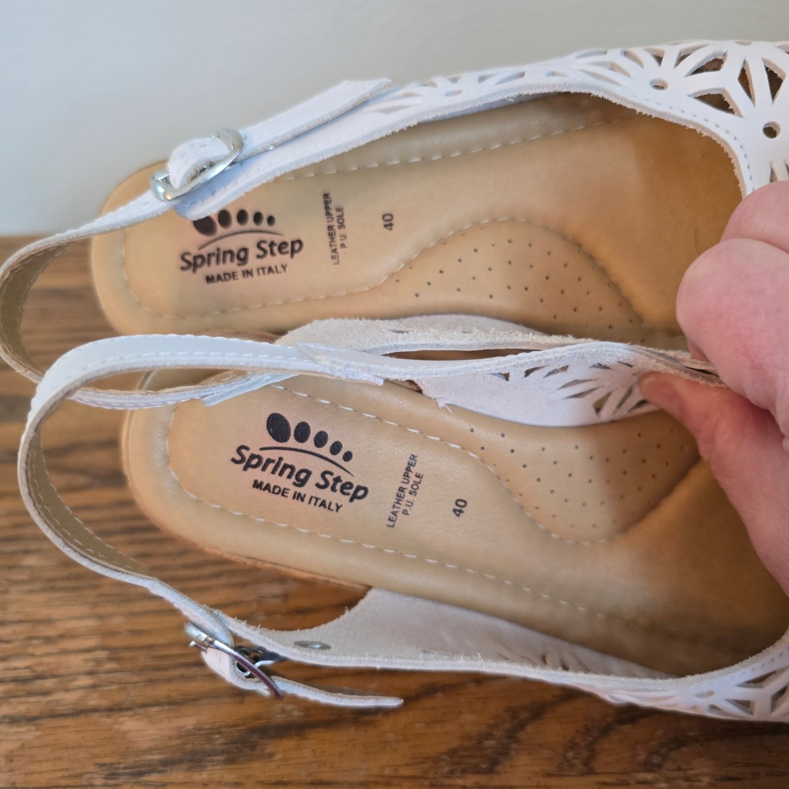 Spring Step Footsie Wedge Sandal Women’s9 White Leather Cutout Coastal Summer