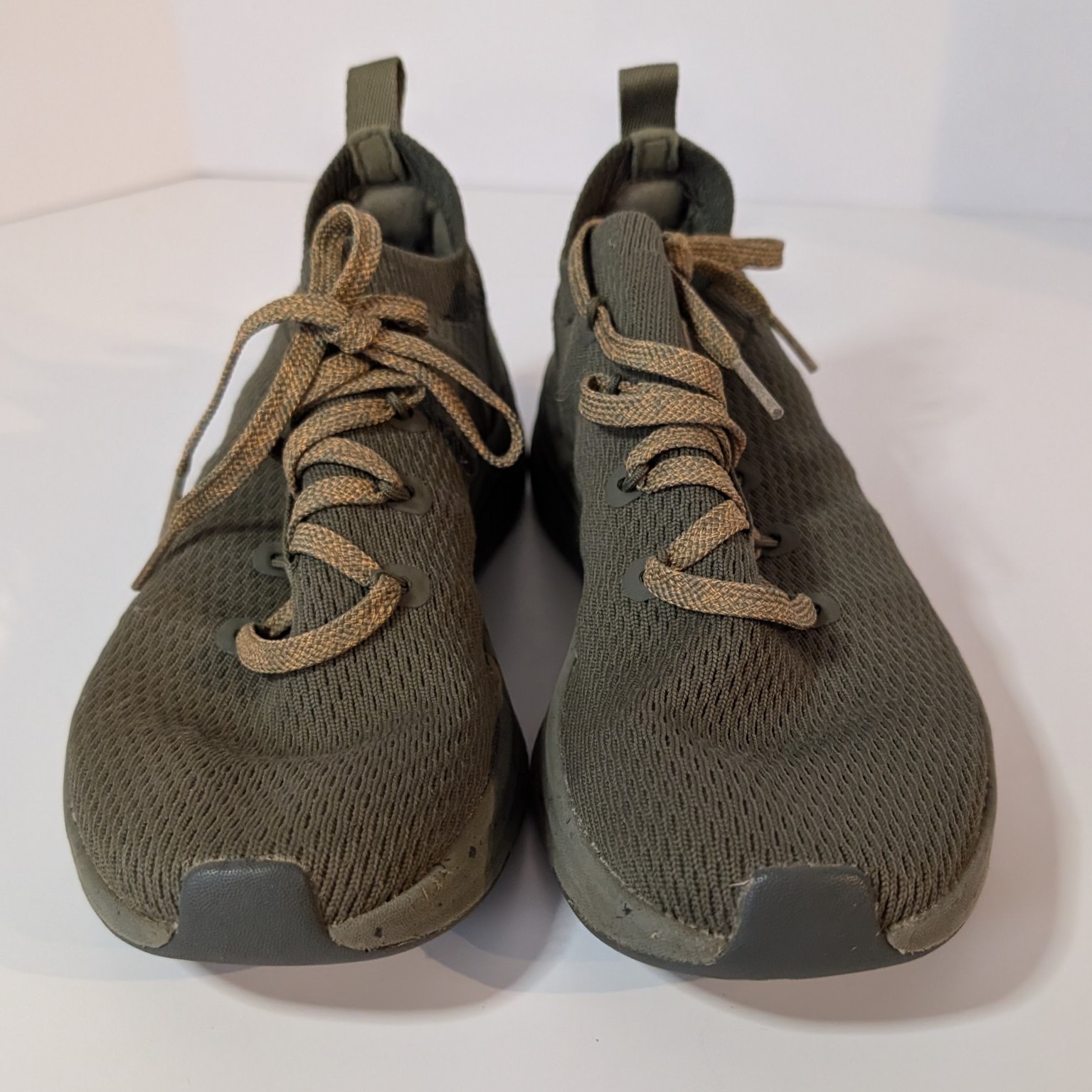 REI CoOp Beyonder Athletic Outdoor Hiking Shoes Olive Green Trailbed, Womens 7.5