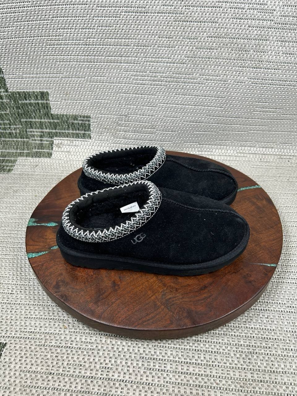Ugg Slipper Womens Size 6 Us Tasman II Black Suede Slip Toe Sheepskin Slip On