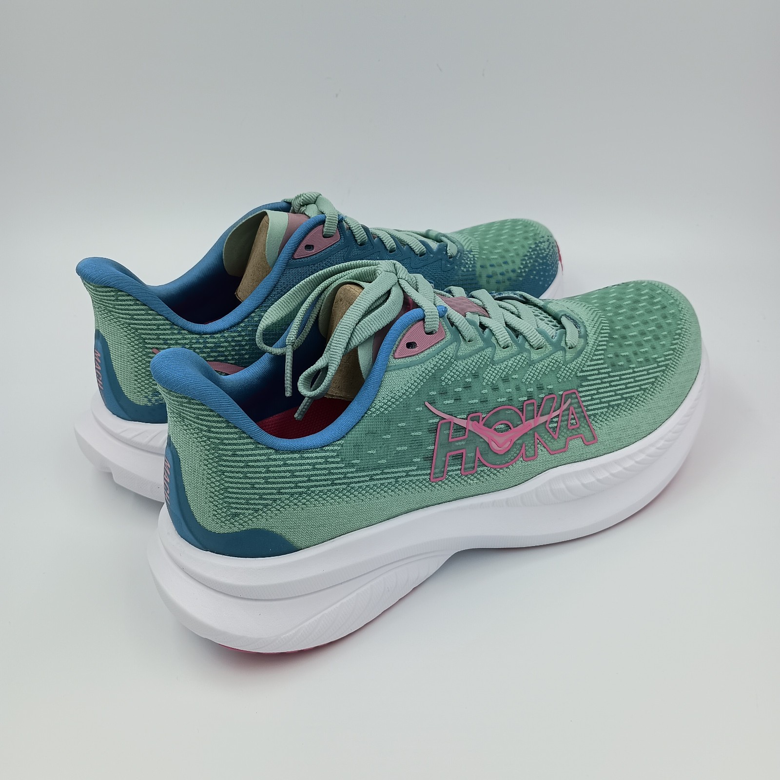 Hoka One One HOKA Mach 6 Womens Size 7.5B green/pink