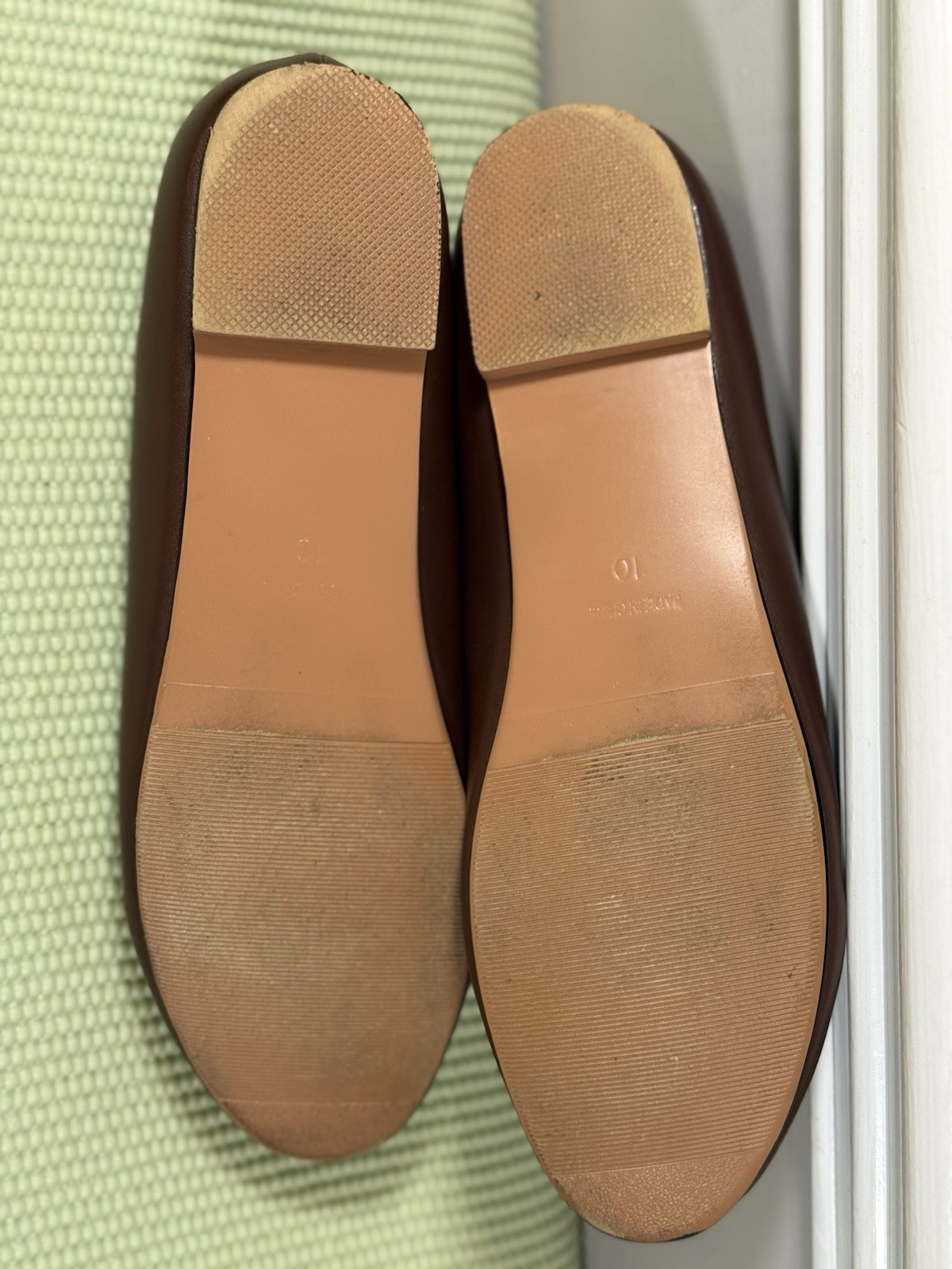 Divanne Brown Leather Loafer 10 Gold Buckle Preppy Classic Casual Comfy Office