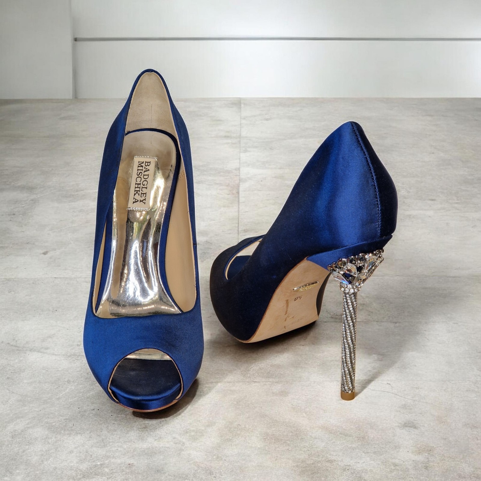 Badgley Mischka Kiara Sapphire Blue Crystal Pumps US 9.5 Retail $245 Evening
