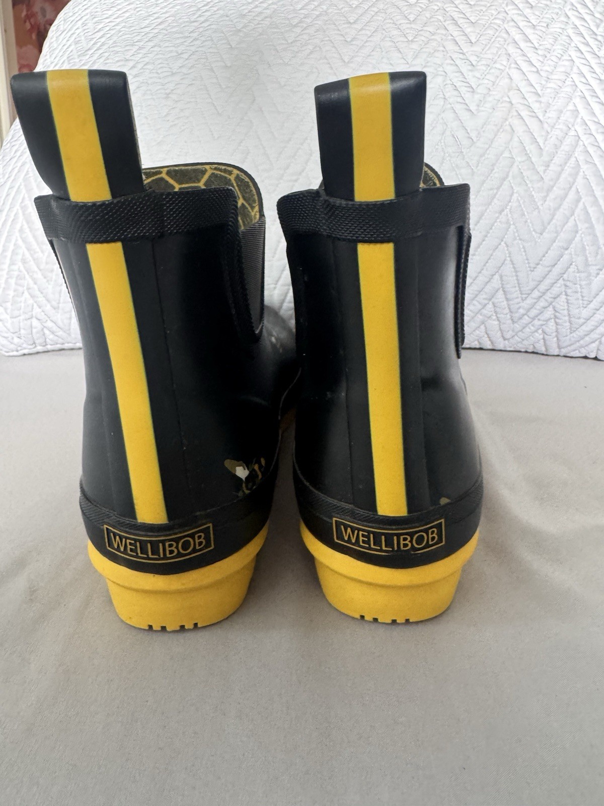 Joules Women’s Wellibob Black Metallic Bees Ankle-High Rubber Rain Boot – 10 M
