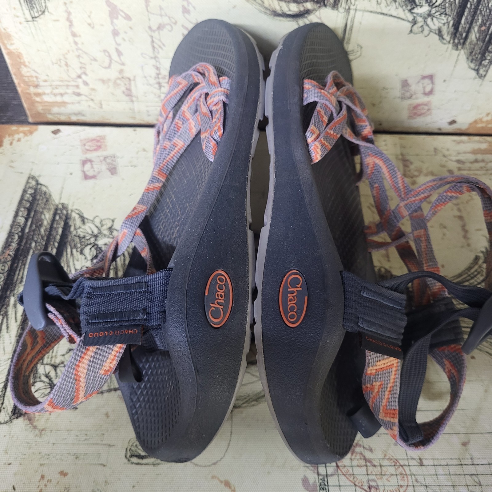 Size 10 Chaco Z Cloud X2 Toe Strap Classic Sandals Women’s ZigZag Orange Gray