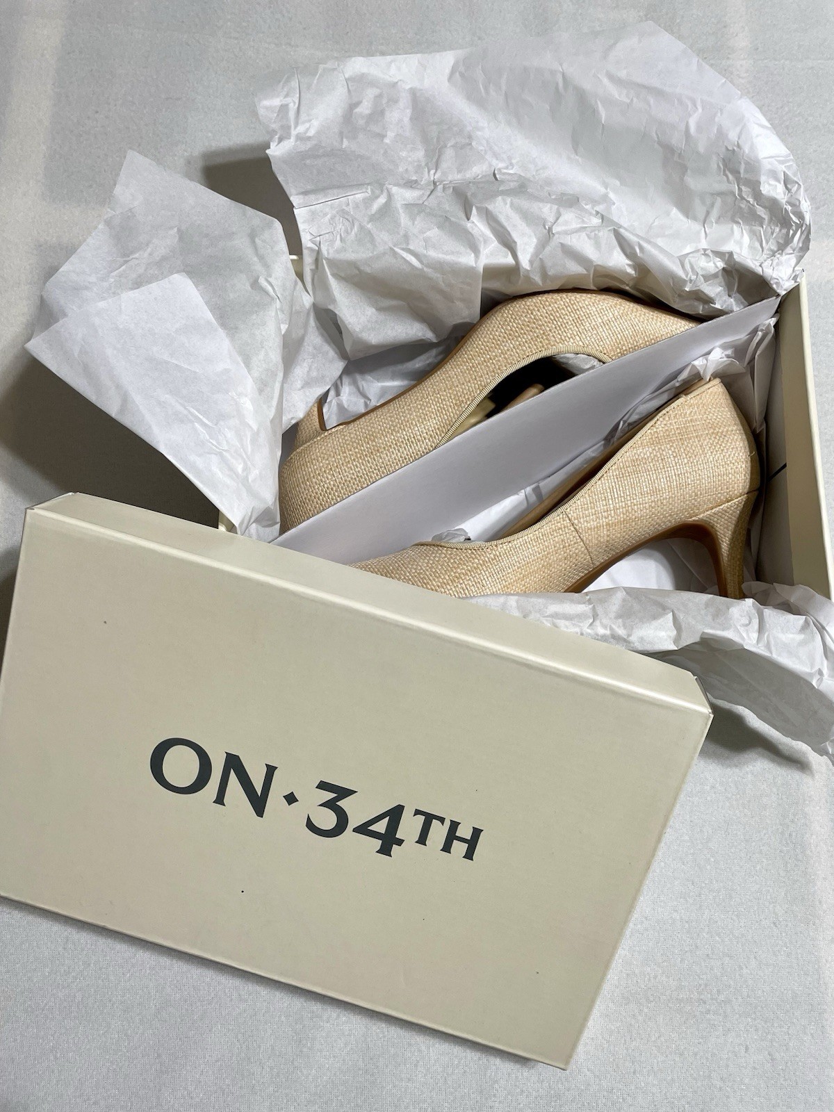 On 34th Jeules Cream Raffia Pumps Pointed Toe Nude Heels Coastal Classic Size 8