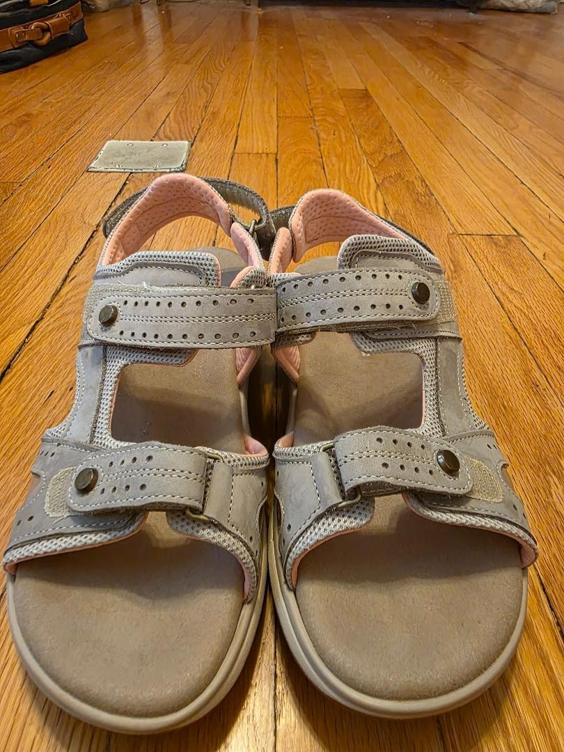 SAS Womens Embark Size 8 Sport Sandal Adjustable Comfort Taupe Walking Shoes New