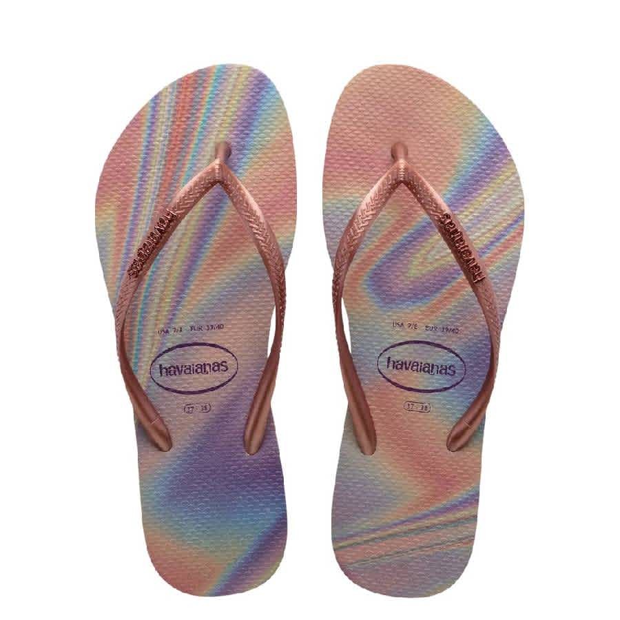 Havaianas Kids Embossed Logo Rubber Flip Flop, Brand Size 33/34 ( Size 3/4Y )