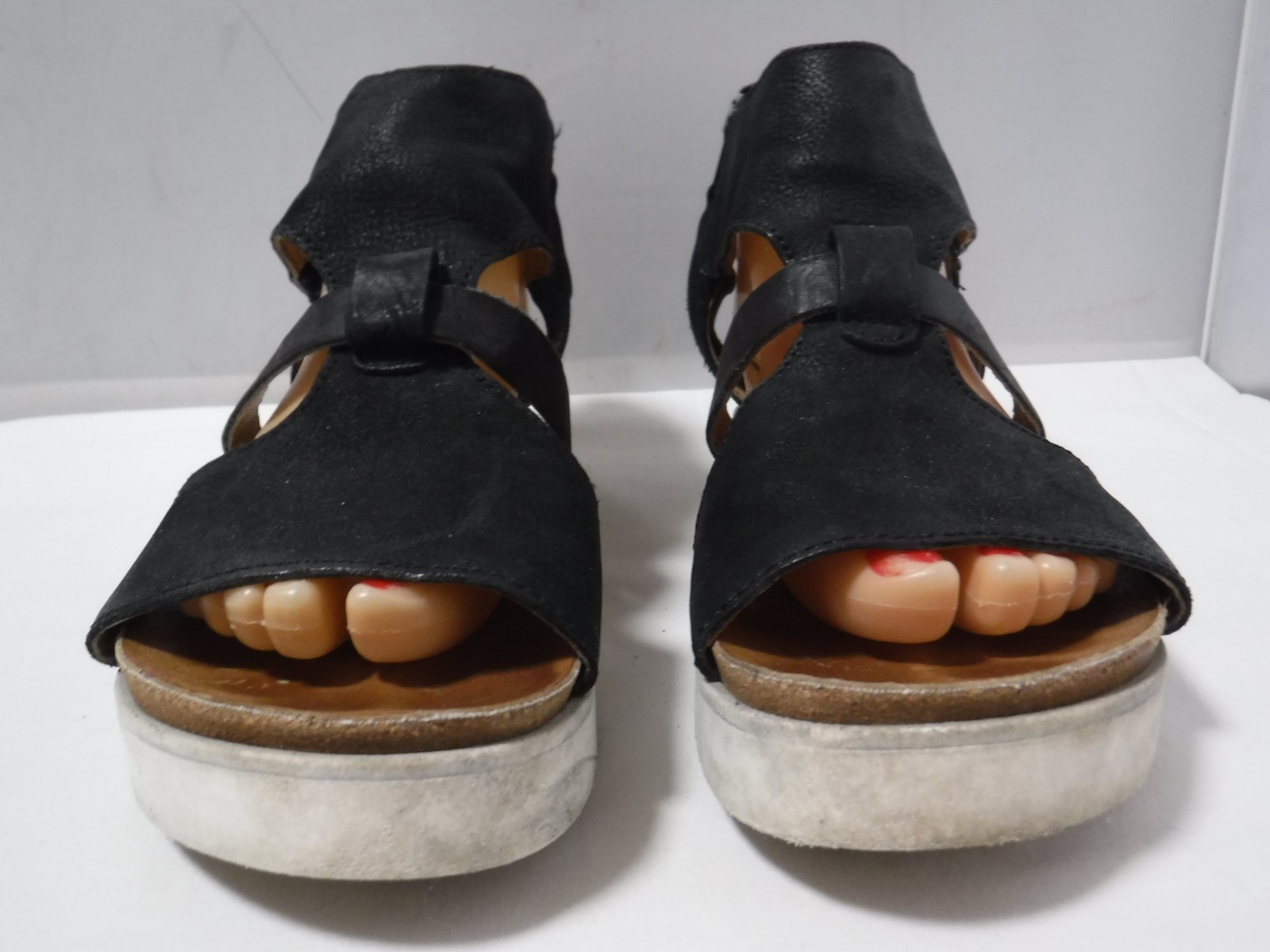 PF2 Women’s MIZ MOOZ Samantha Black Strappy Platform Chunky Sandals Sz 39 US 8