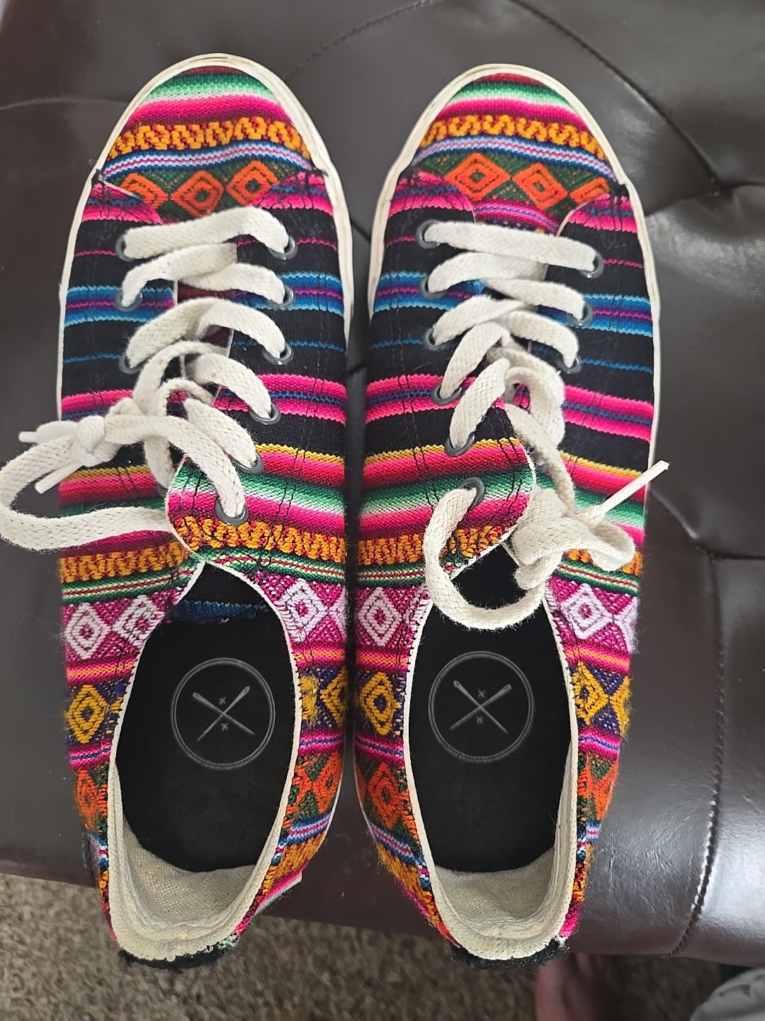 Inkkas low-top canvas sneakers colorful, woven pattern Women’s Size 10