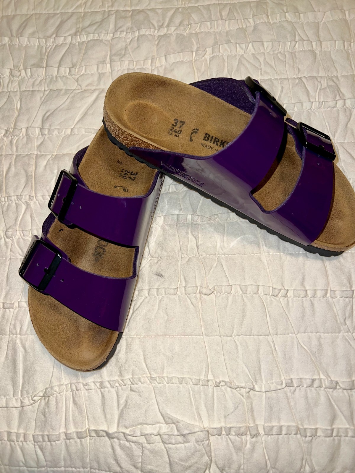 Birkenstock 37 / 6.5 Purple Vegan Patent Leather Arizona Sandals EUC