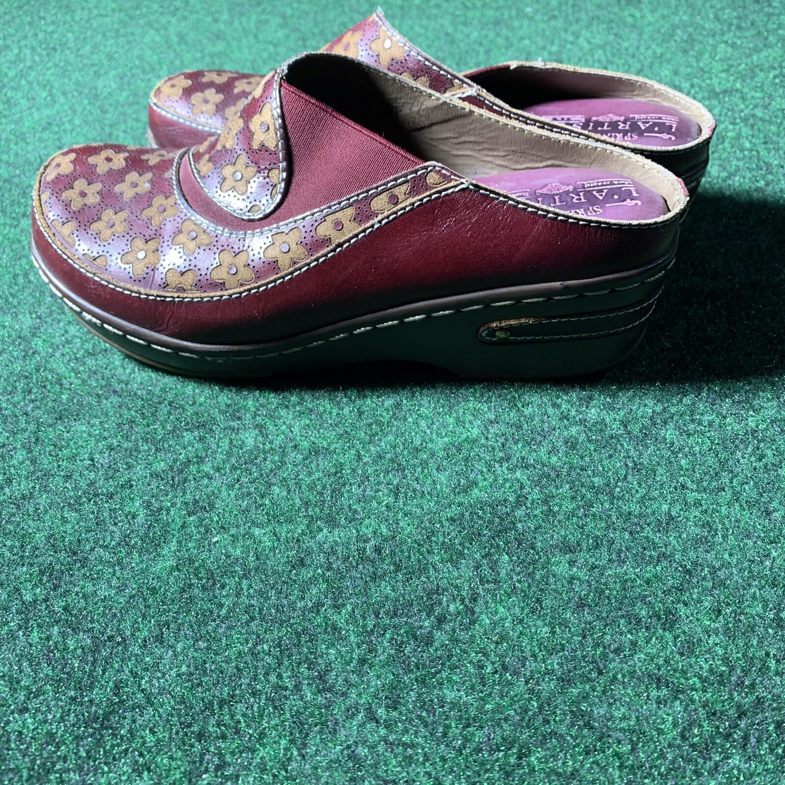 Spring Step L’Artiste Womens 6 Red Leather Floral Accent Comfort Clog BOHO