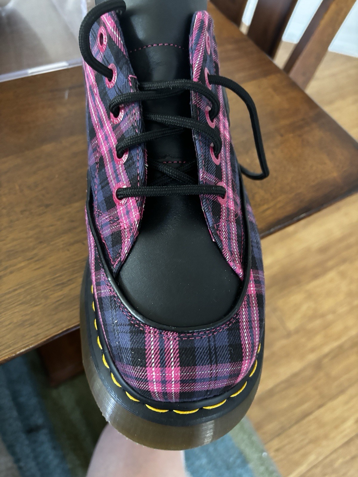 New Dr. Marten Pink tartan Plaid Buzz 5I Size UK 8 Punk Grunge Sold Out 5 Eye