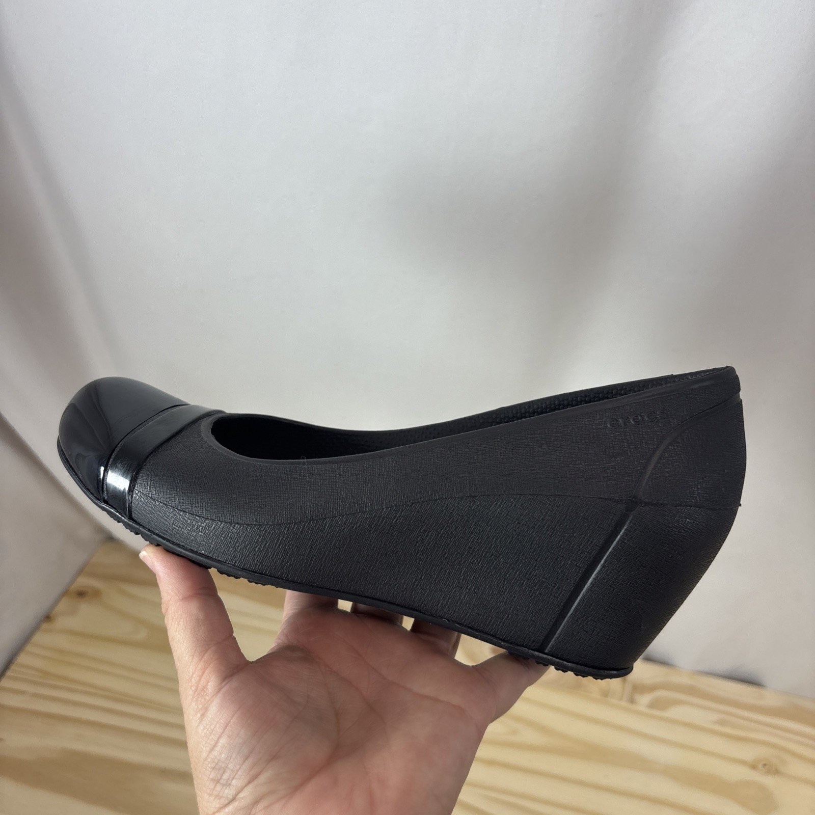 Crocs Wedge Heels Black Croslite Patent Cap Toe Detail Comfort Shoes Womens 8