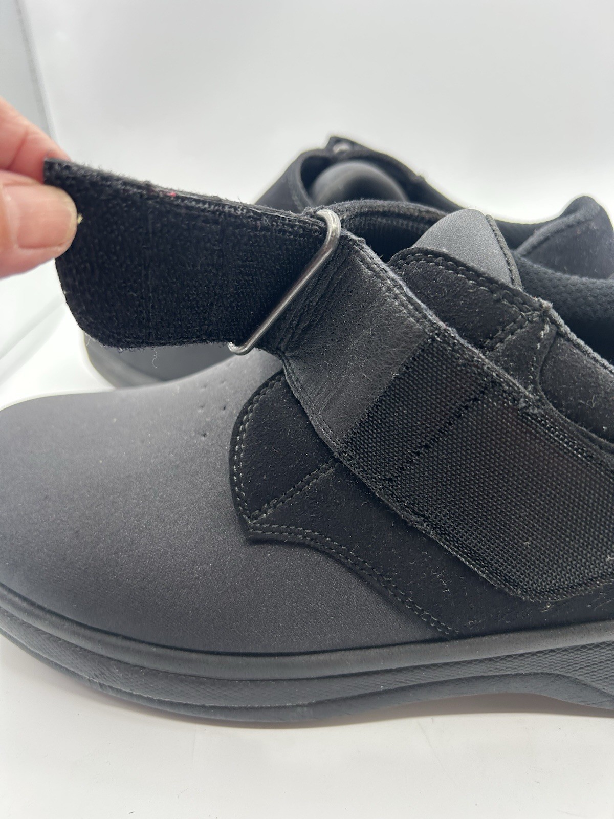Orthofeet Wichita Black Diabetic Shoes Sz W11D/M11M Hook-and-Loop Closure