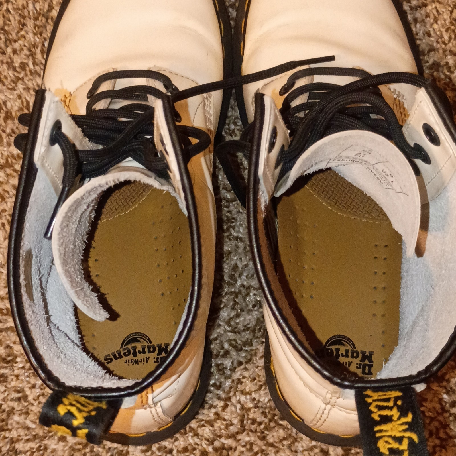 Dr. Martens 11821 White Leather Lace-Up Ankle Combat Boots Women’s US 9
