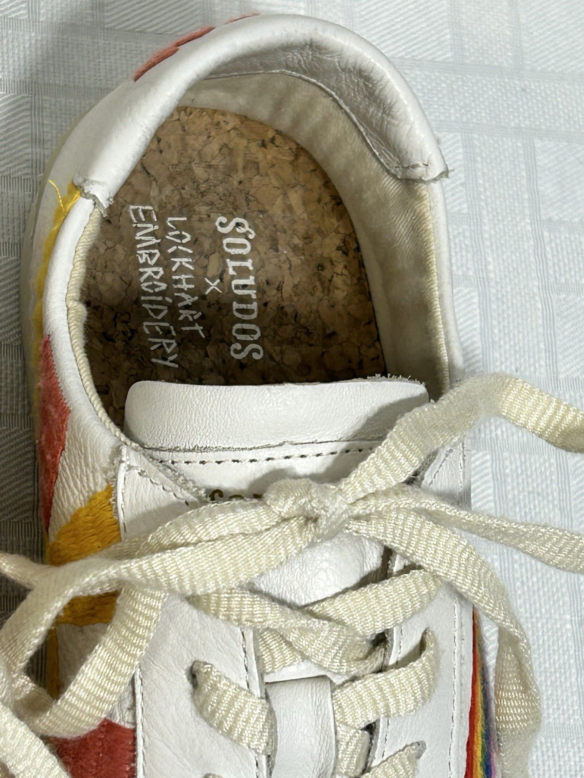 Soludos White Leather Shoe Women’s Size 9 Rainbow Sunrise Embroidery Retro 80s