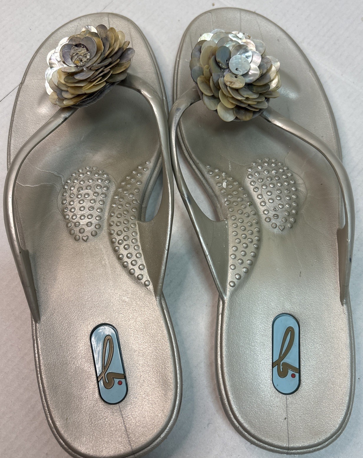 Oka B Flip Flop Sandals with Floral Embellishment Gray Womens Size Med Lg Rubber