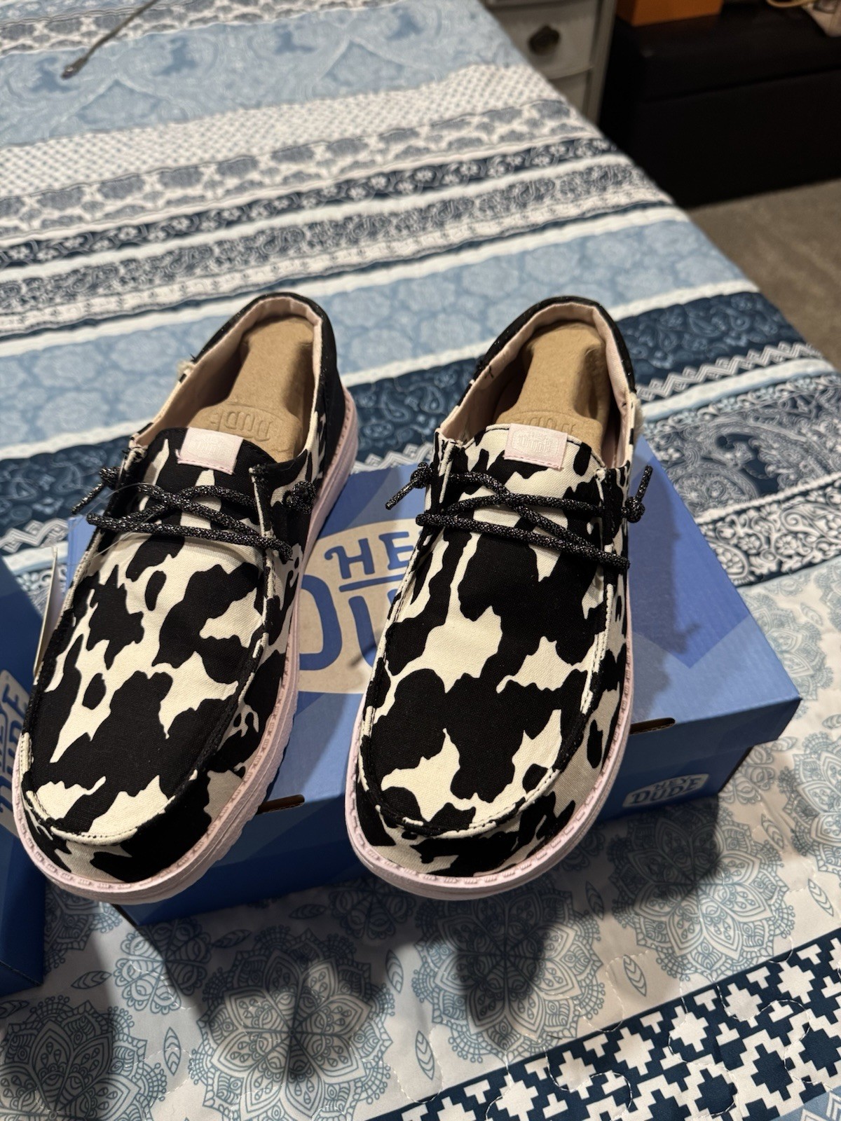 HEYDUDE Woman’s US 10 Black/White Cow Print Canvas Lace-Up Sneaker Shoes