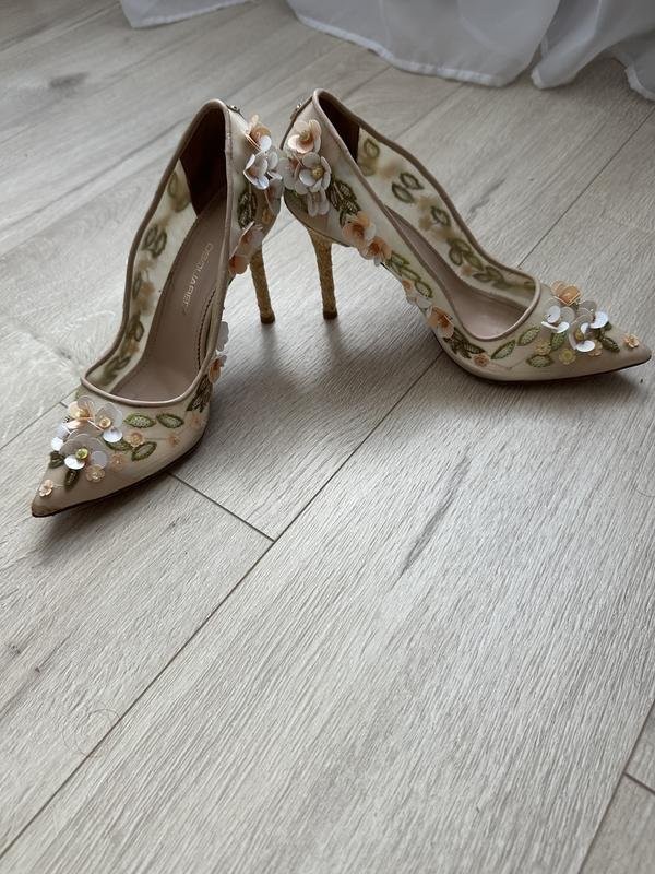 Women’s Dsquared² heels beige lace 38