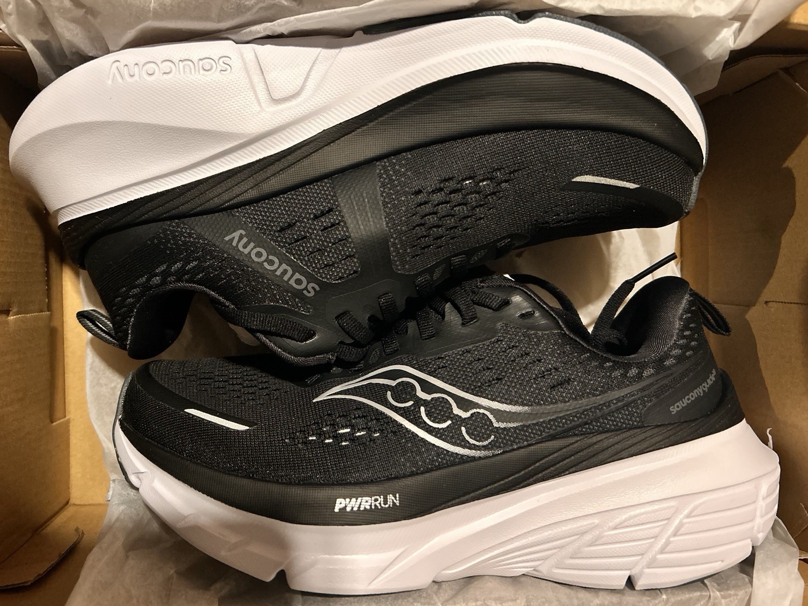 Saucony Guide 18 Sz 10.5 Women’s Black White Running S10998-100