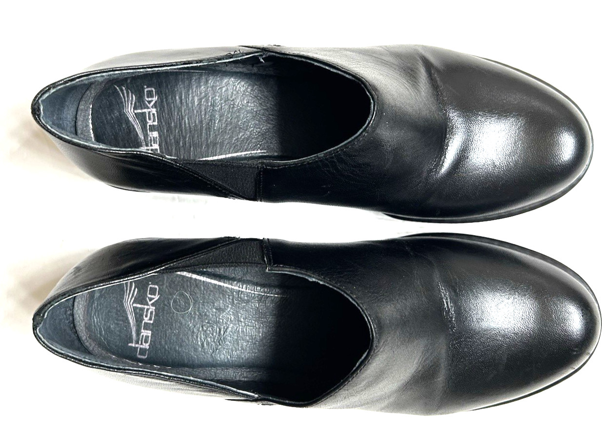 DANSKO Black Leather Euro Size 36 USA Size 5.5/6 Women’s Mint Condition Clogs