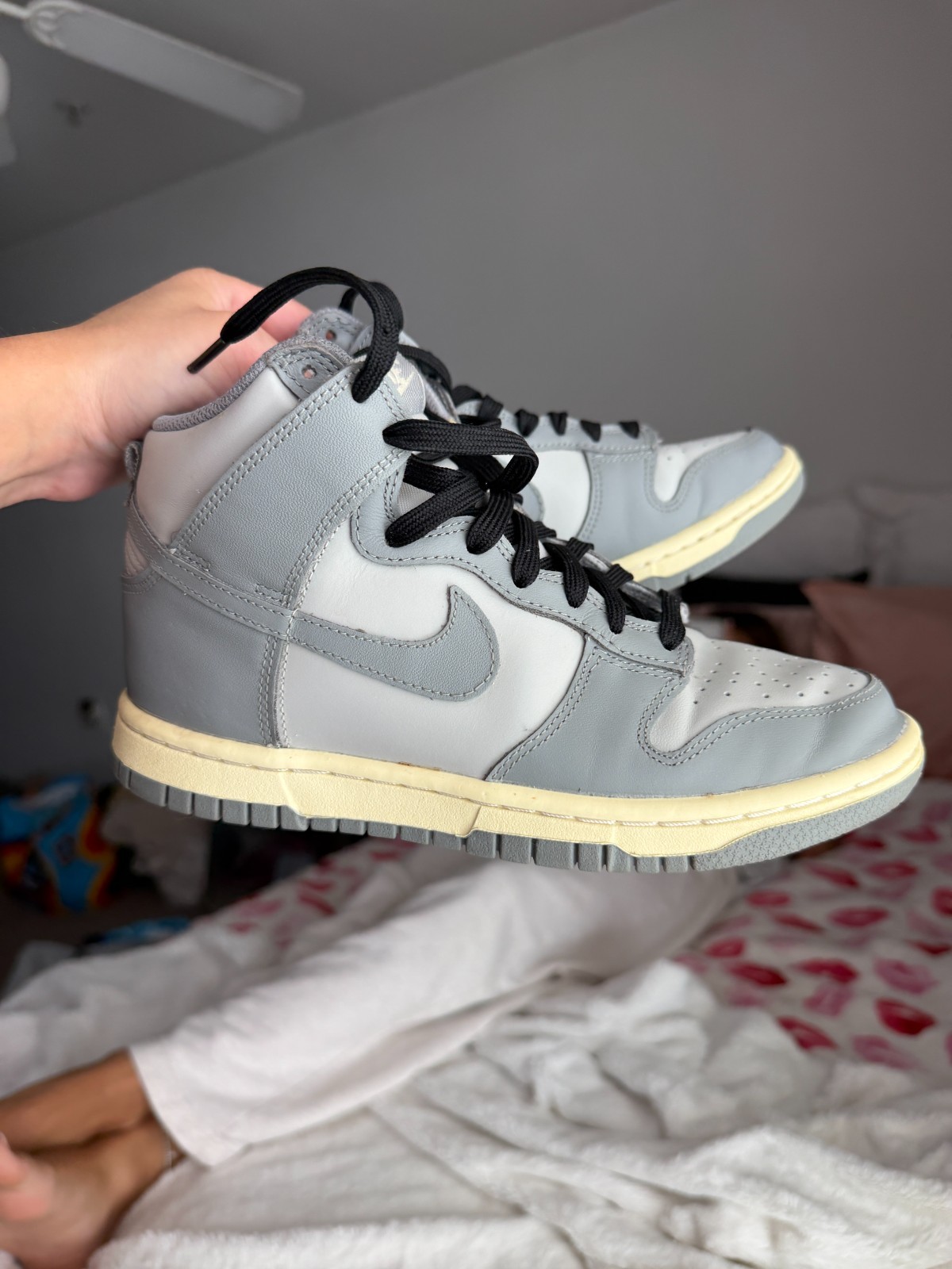 Nike Dunk High Aged Grey Grey Fog Sail Women’s Sneakers Size 6 DD1869-001