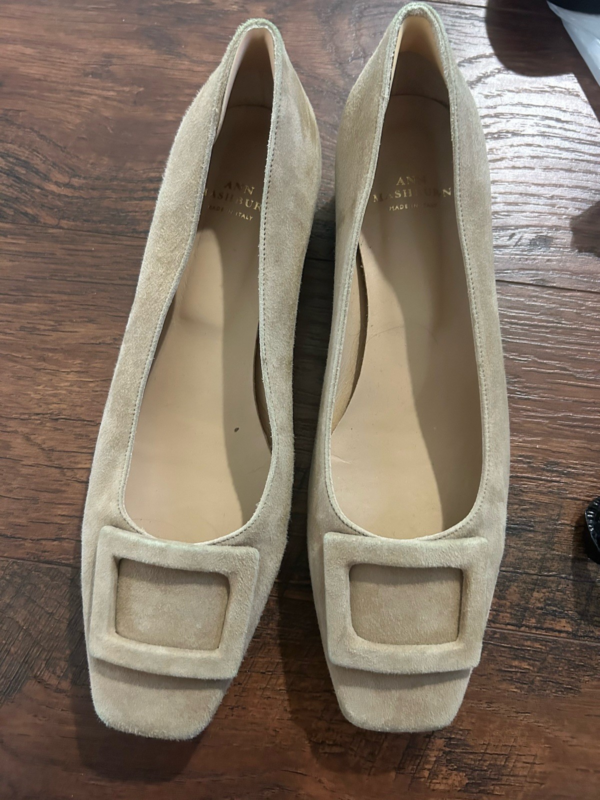 Ann Mashburn Buckle Shoe Womens Size 39 8.5 Beige Suede Flat Square Toe Italy
