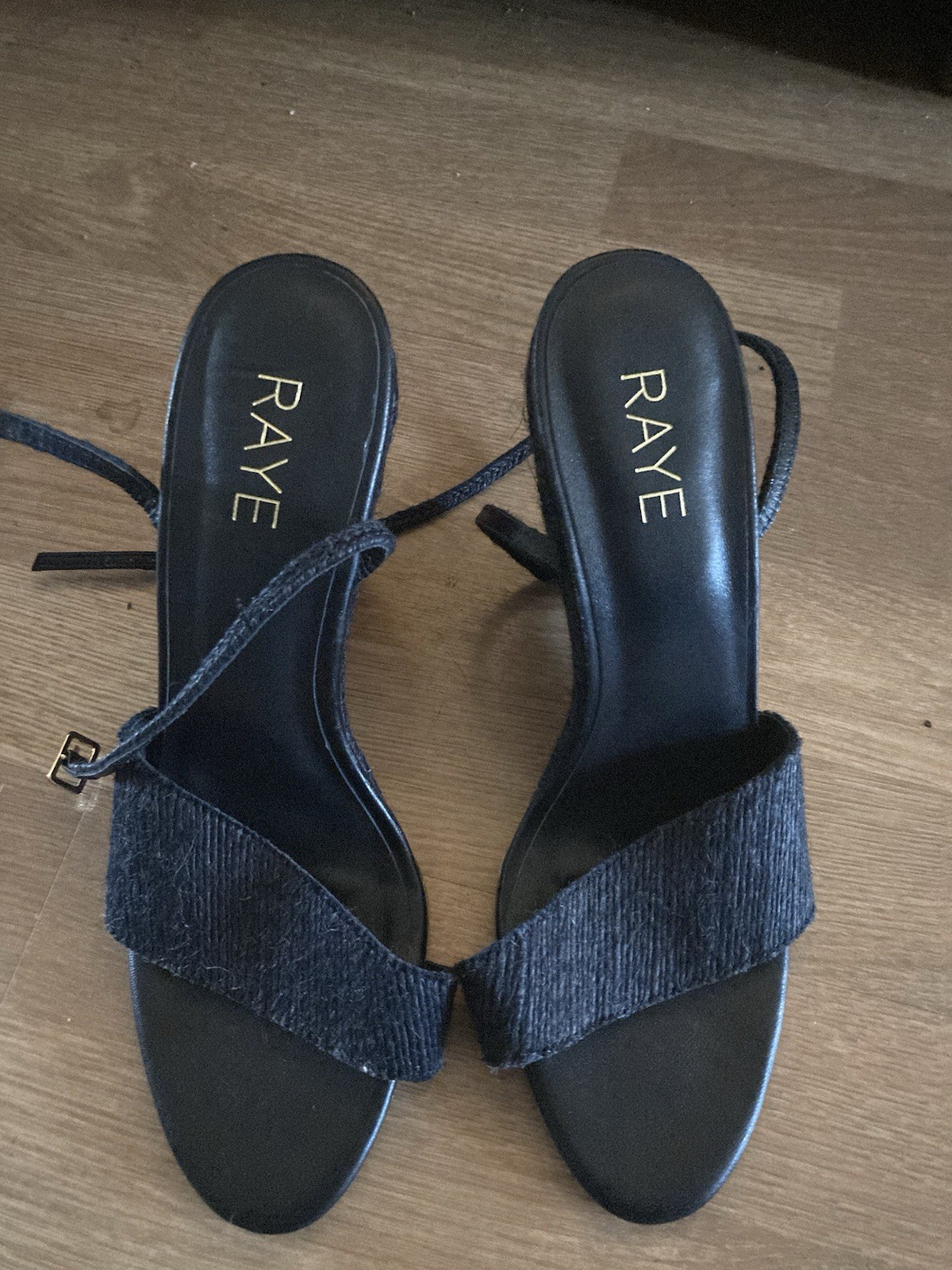 Classy Style Women’s black wedge Shoes size 9