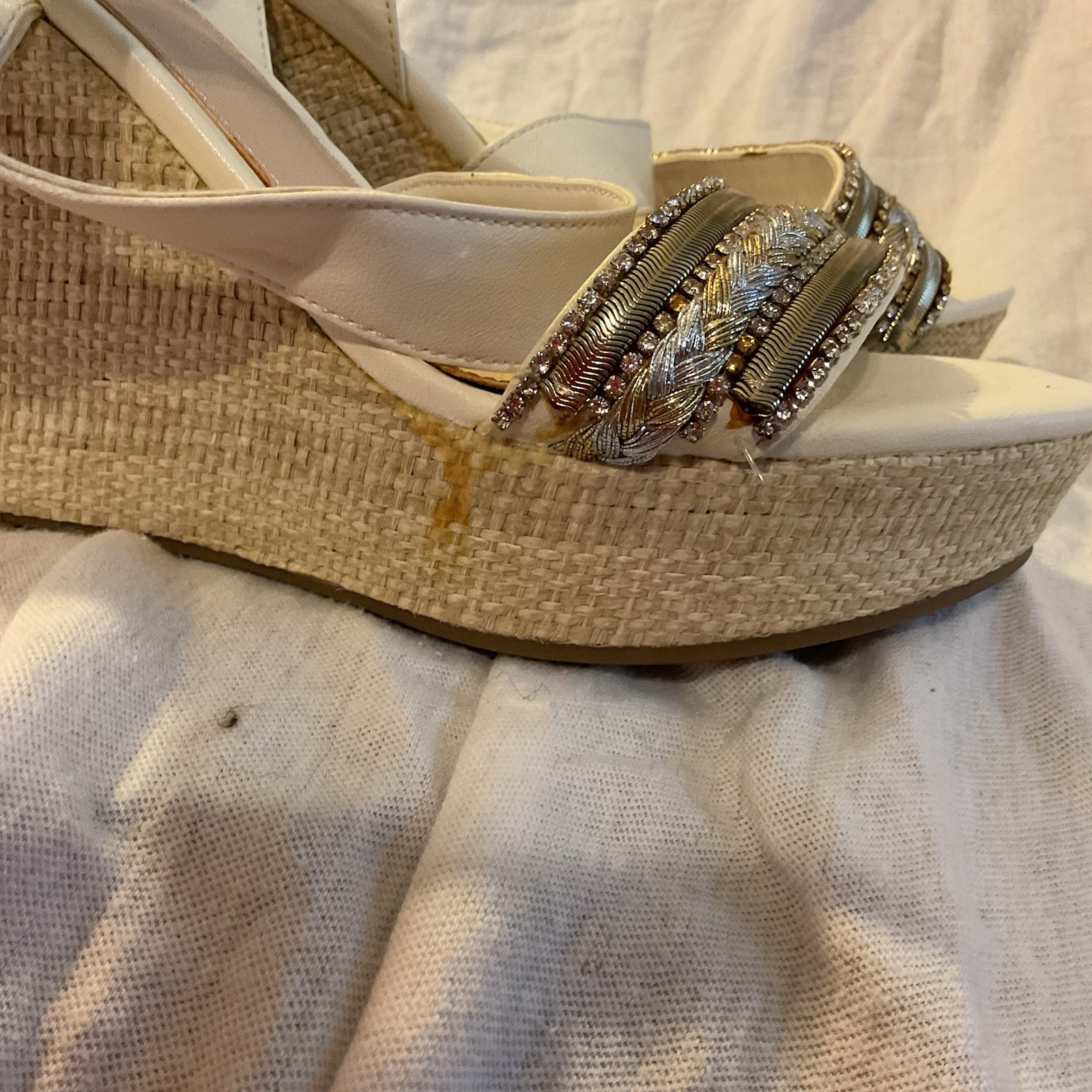 Fergalicious Womens White Wedge Sandals Rhinestone Strappy Buckle US 7.5