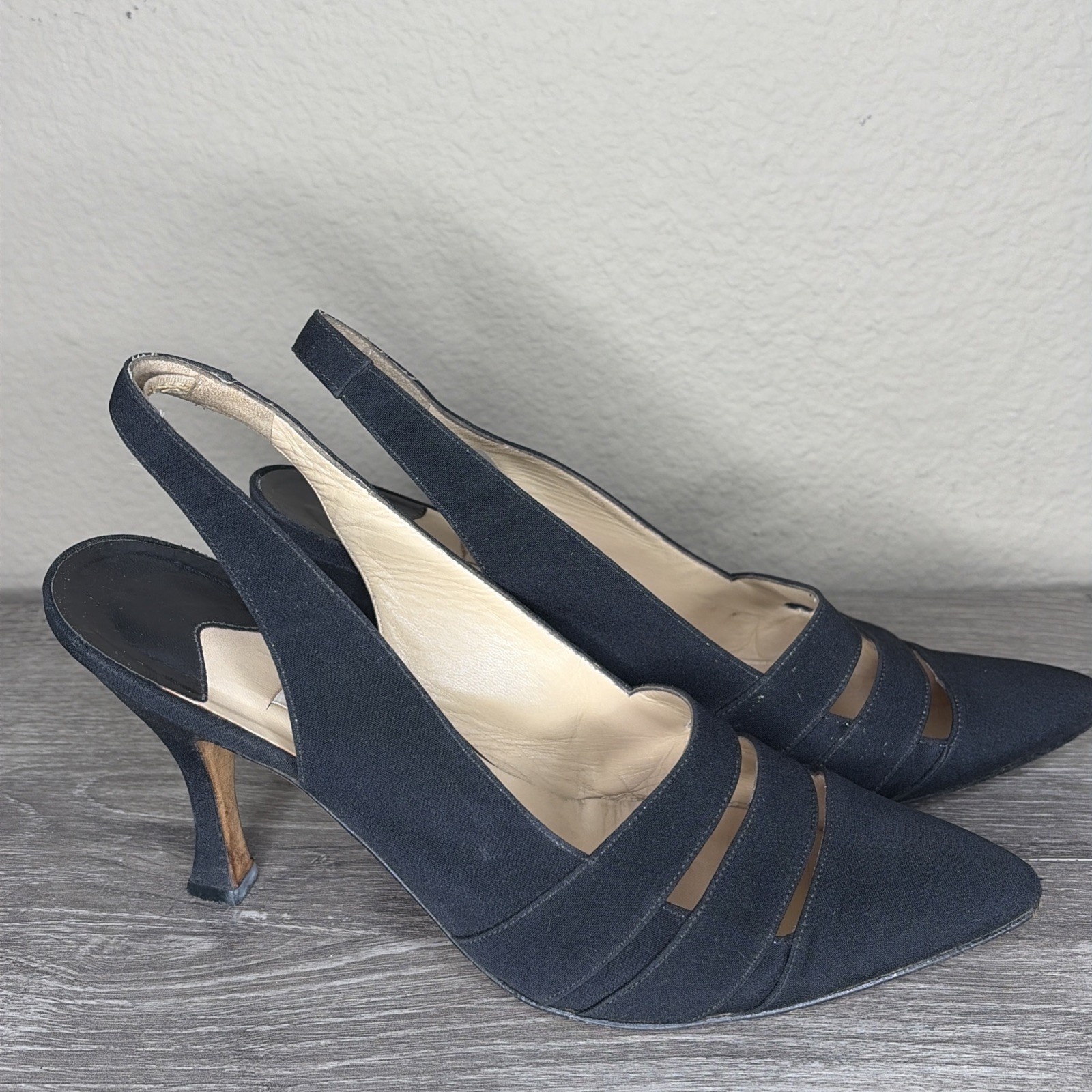 Manolo Blahnik Women’s Black Slingback Pump Cutout Detail Size 38 Vintage Italy