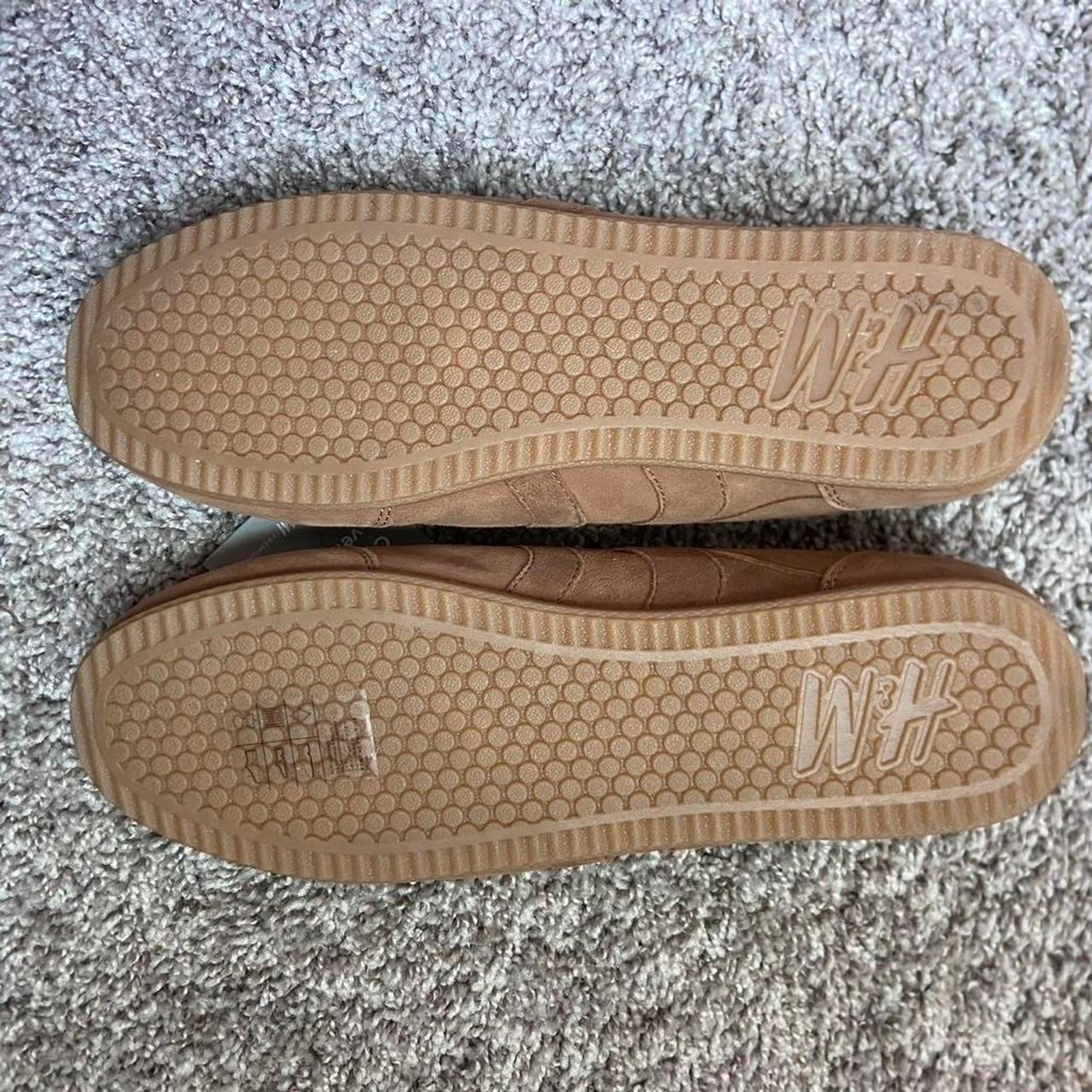H&M Women’s Tan and Brown Suede Sneakers