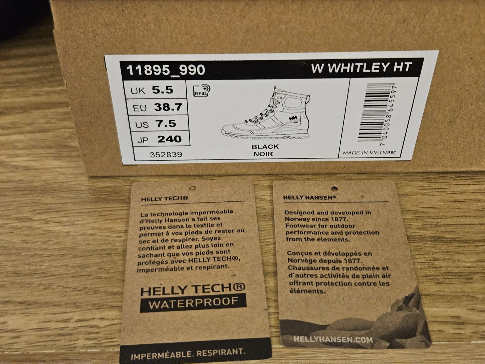 NIB Helly Hansen Whitley Winter Boots Women 7.5 Black Waterproof Insulated New
