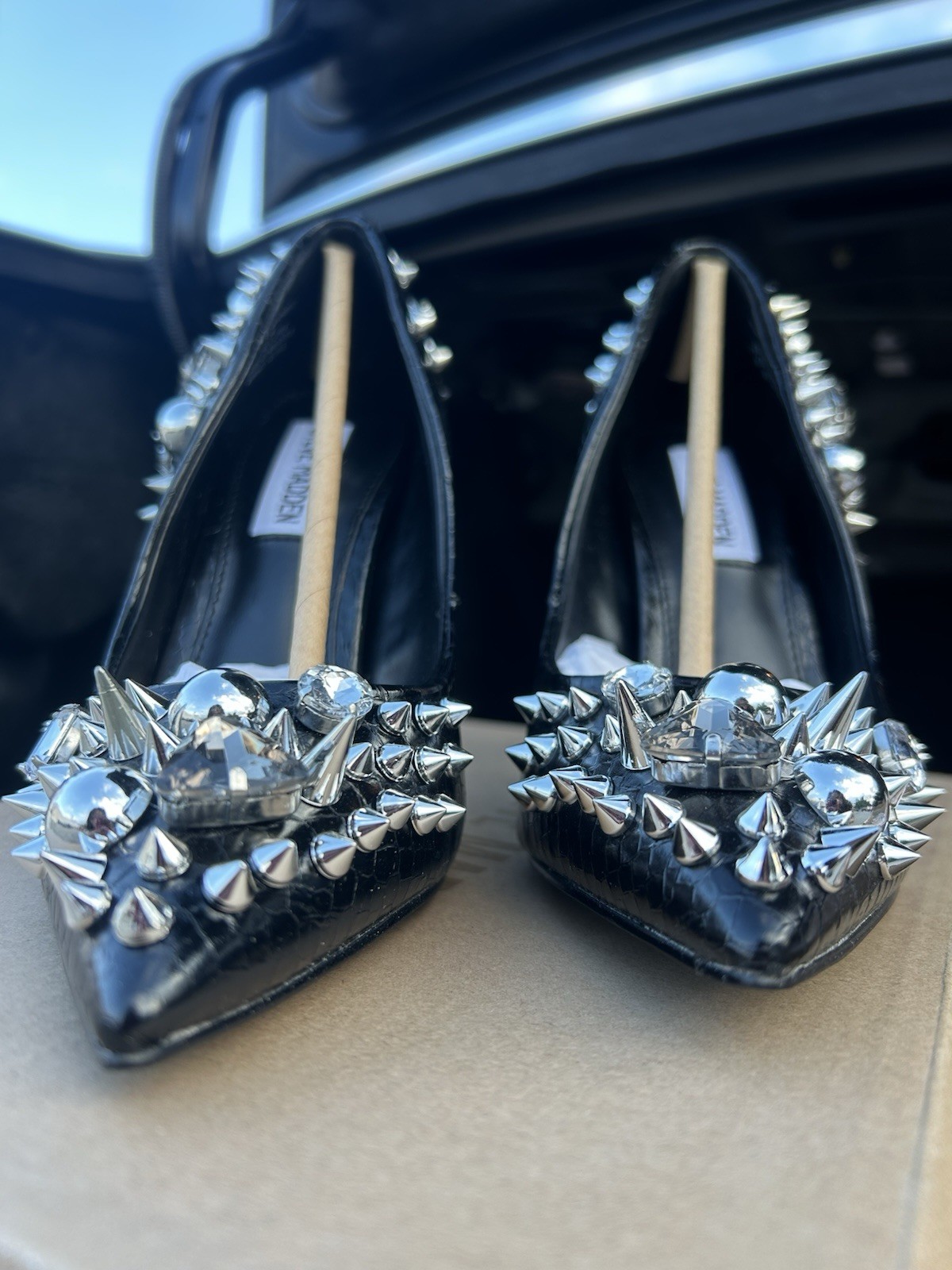 Steve Madden Black Crocodile Pointed Toe Stiletto Pump Slip On Spikes 6